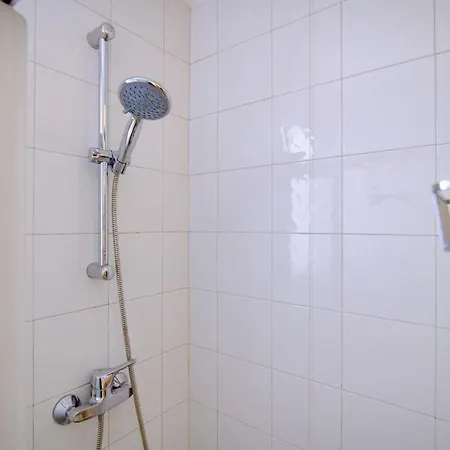 Apartamento Cantu 29 - The House Of Travelers Como